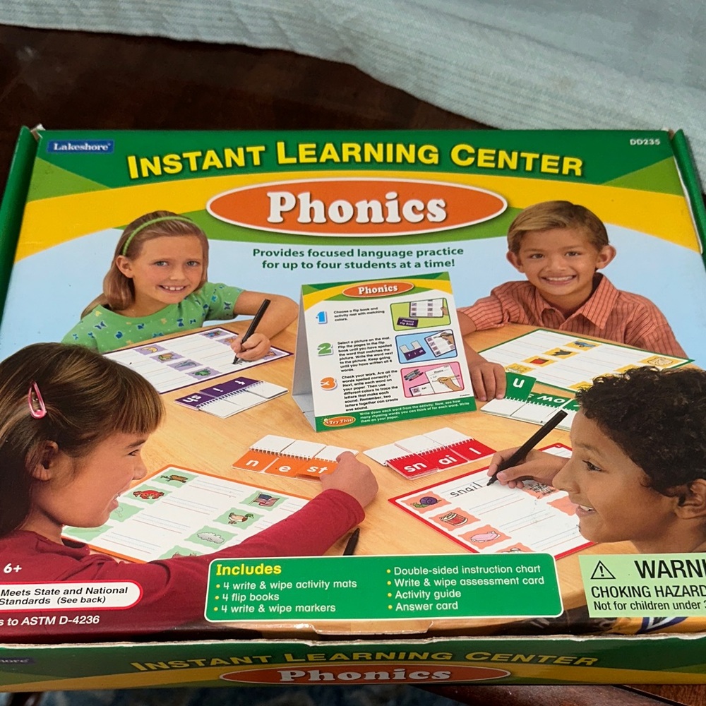Lakeshore Instant Learning Center Phonics Kit (NIB)